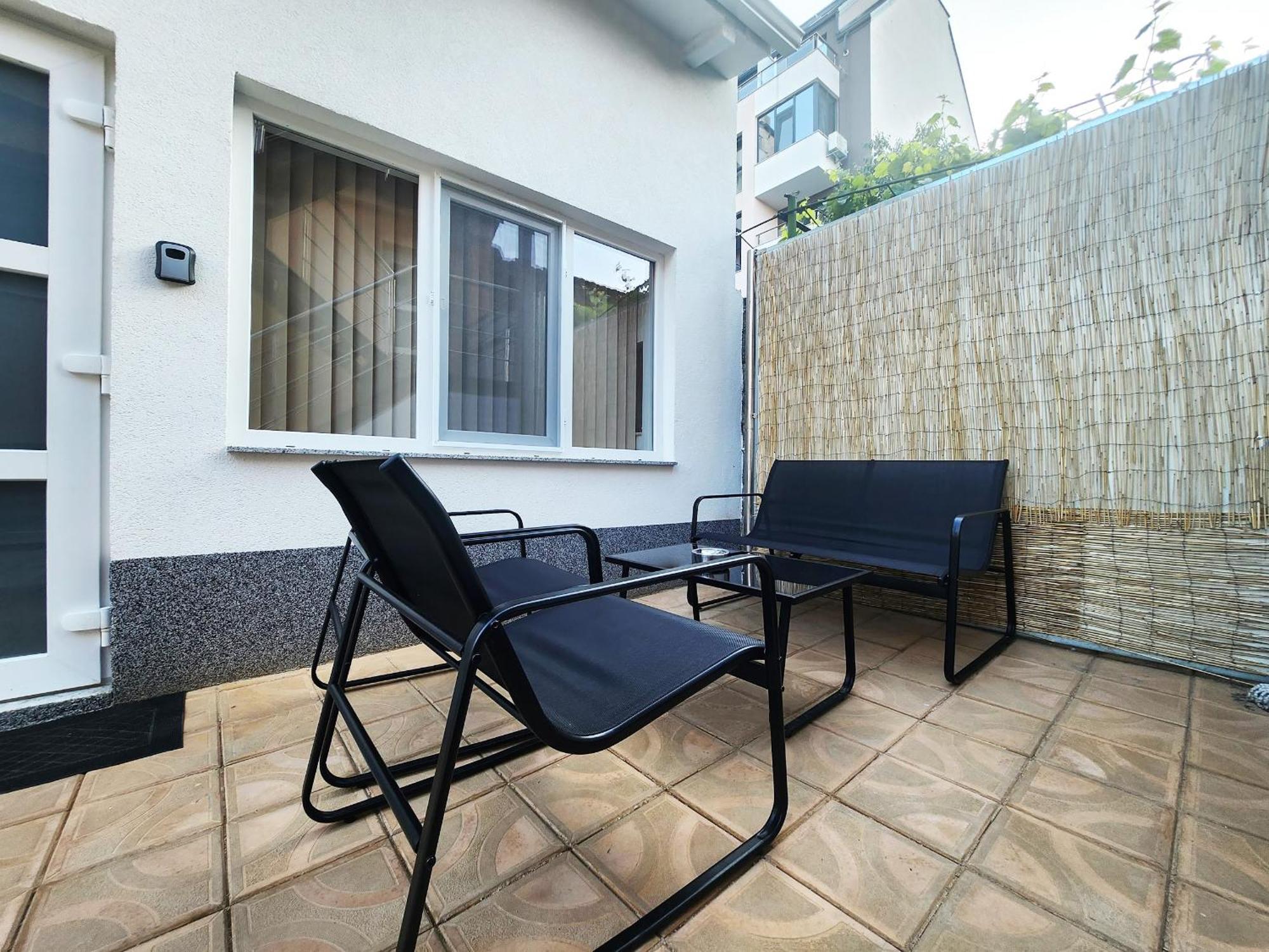 Cosy Apartment With A Sunny Balcony In Várna Kültér fotó